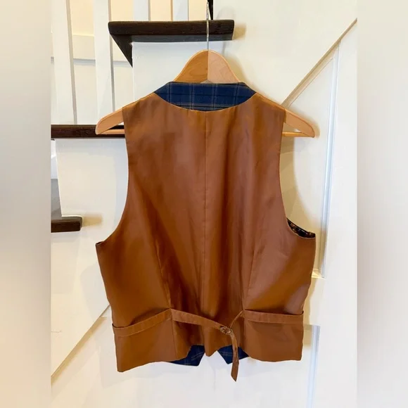 Menswear-Inspired Vintage Plaid Vest - Picture 9 of 10